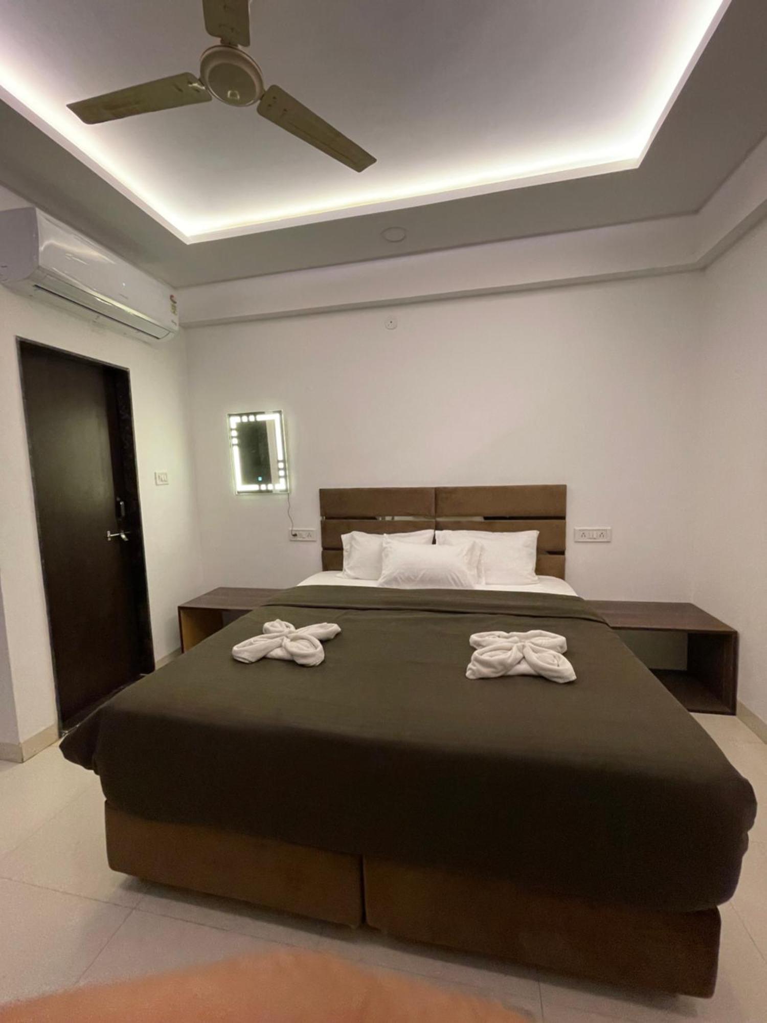 Hotel Kiwi Inn Vijaynagar Scheme 78 Indore Ngoại thất bức ảnh