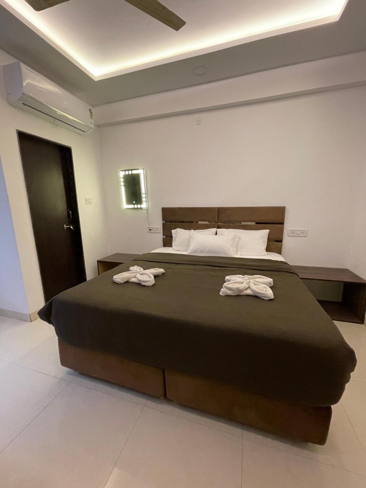 Hotel Kiwi Inn Vijaynagar Scheme 78 Indore Ngoại thất bức ảnh