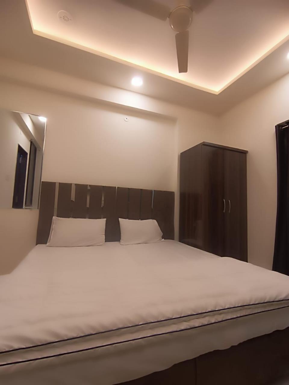 Hotel Kiwi Inn Vijaynagar Scheme 78 Indore Ngoại thất bức ảnh