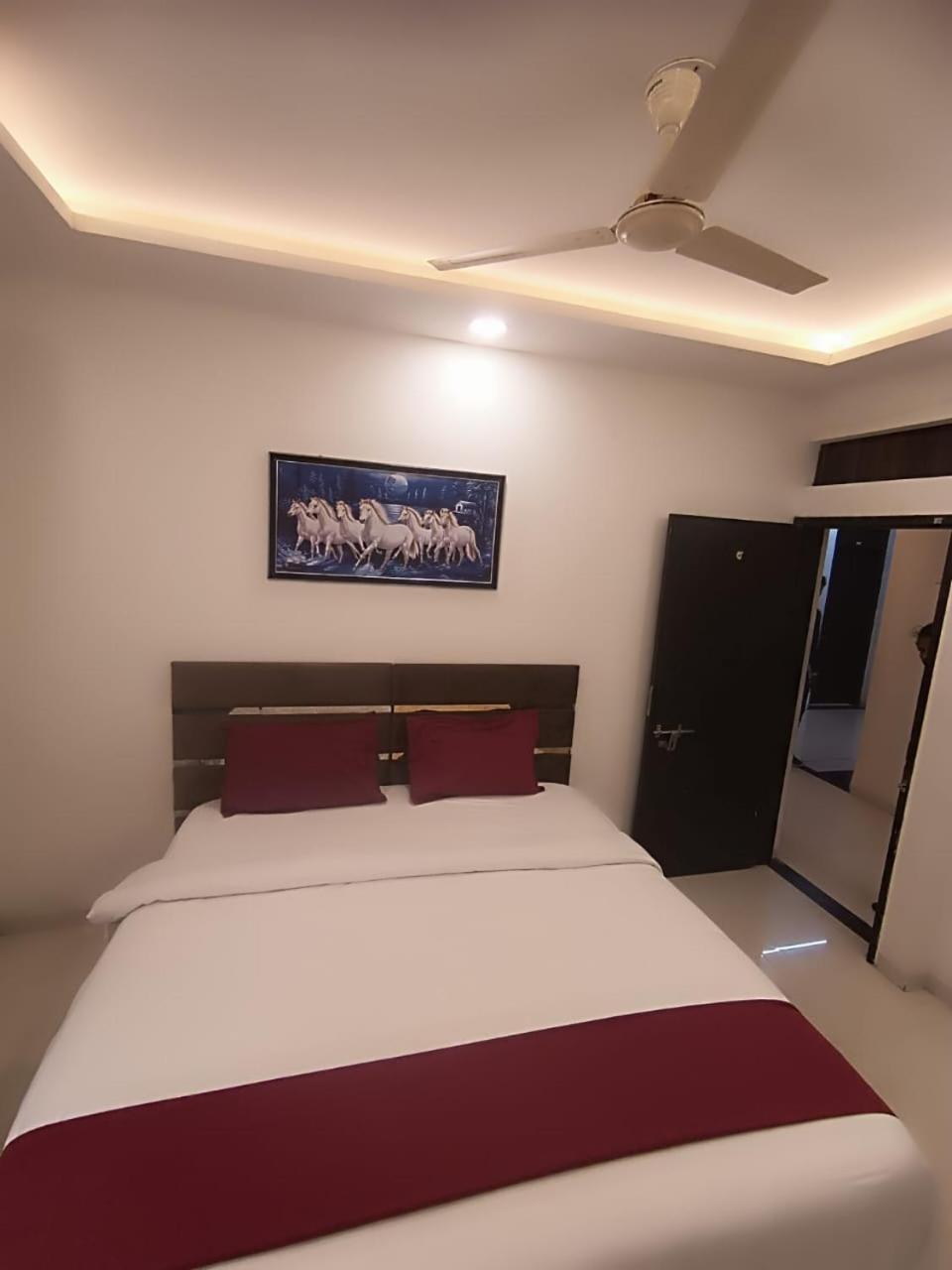 Hotel Kiwi Inn Vijaynagar Scheme 78 Indore Ngoại thất bức ảnh