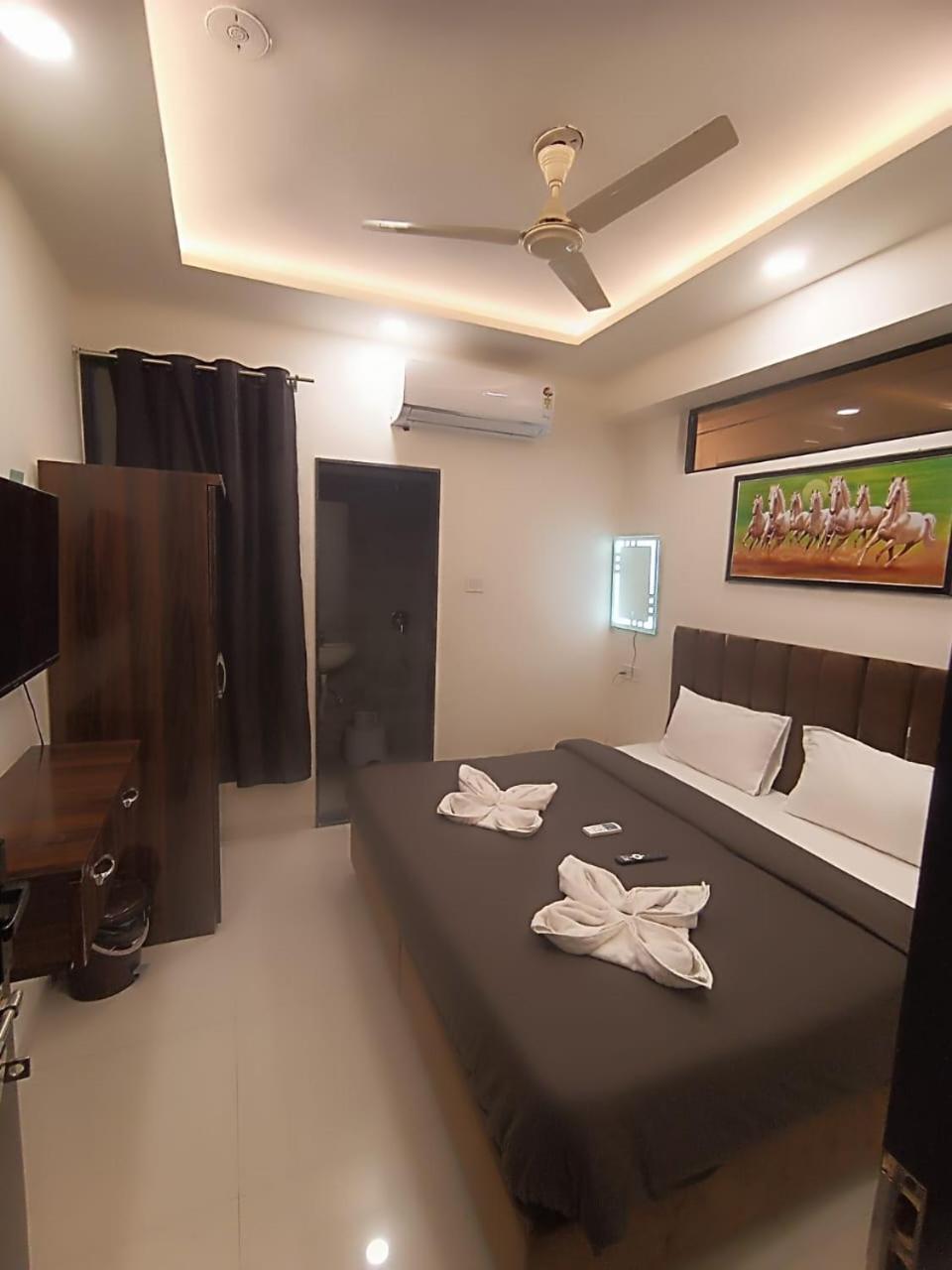 Hotel Kiwi Inn Vijaynagar Scheme 78 Indore Ngoại thất bức ảnh