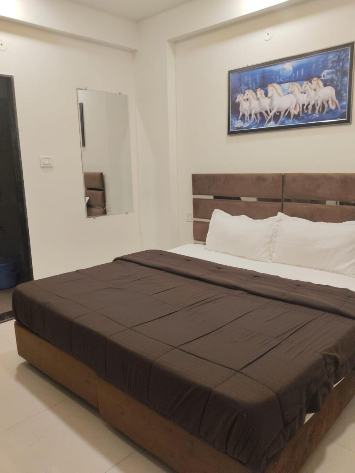Hotel Kiwi Inn Vijaynagar Scheme 78 Indore Ngoại thất bức ảnh